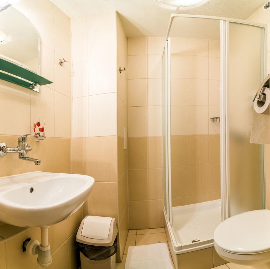 Gwarek Hotel Кудова-Здрой Екстериор снимка