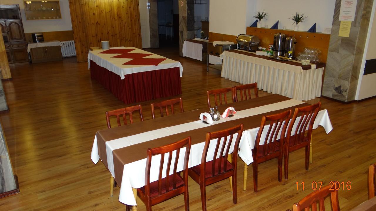 Gwarek Hotel Кудова-Здрой Екстериор снимка