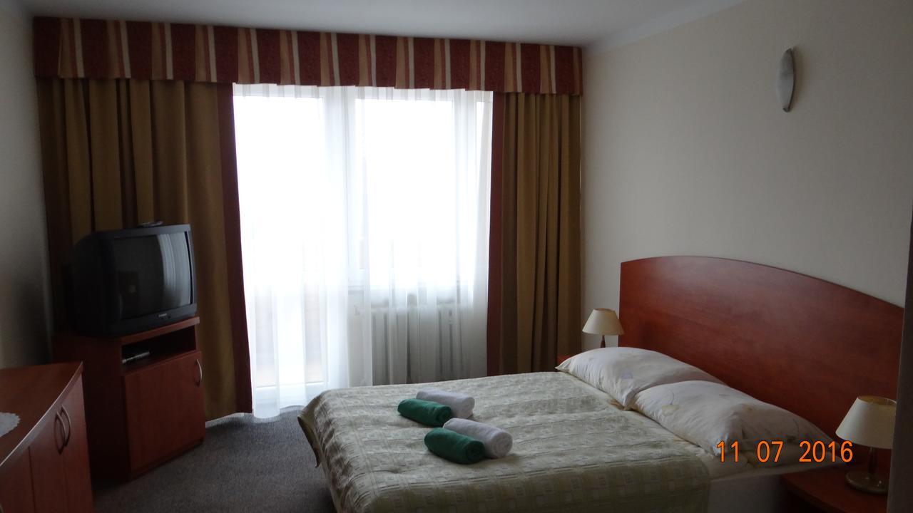 Gwarek Hotel Кудова-Здрой Екстериор снимка