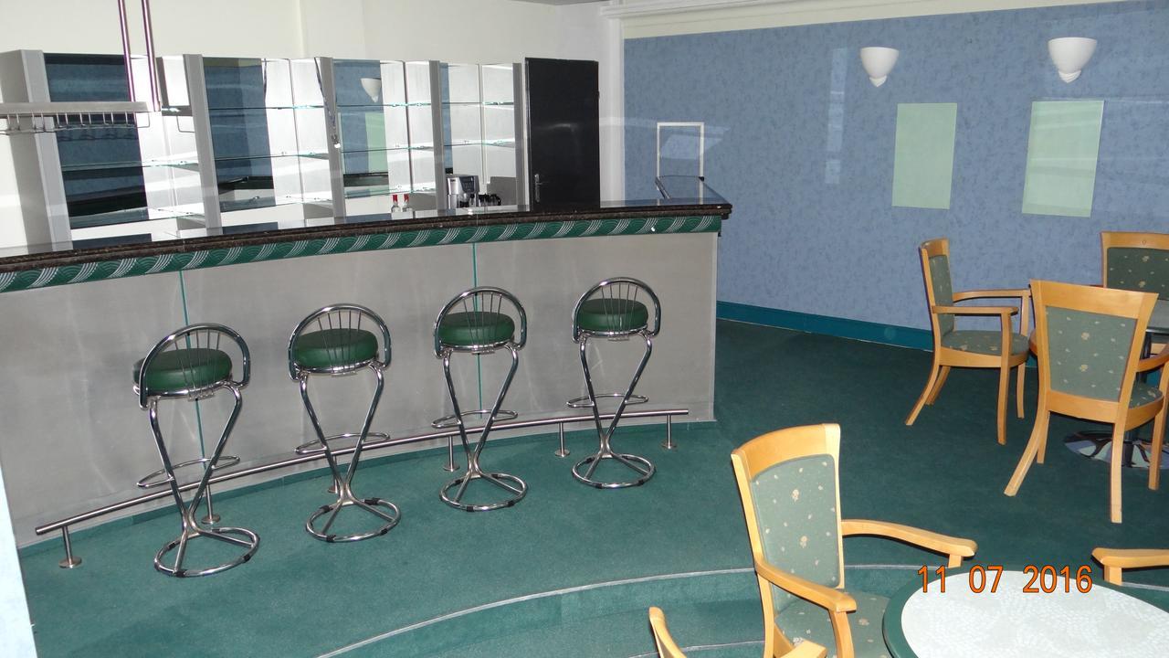 Gwarek Hotel Кудова-Здрой Екстериор снимка