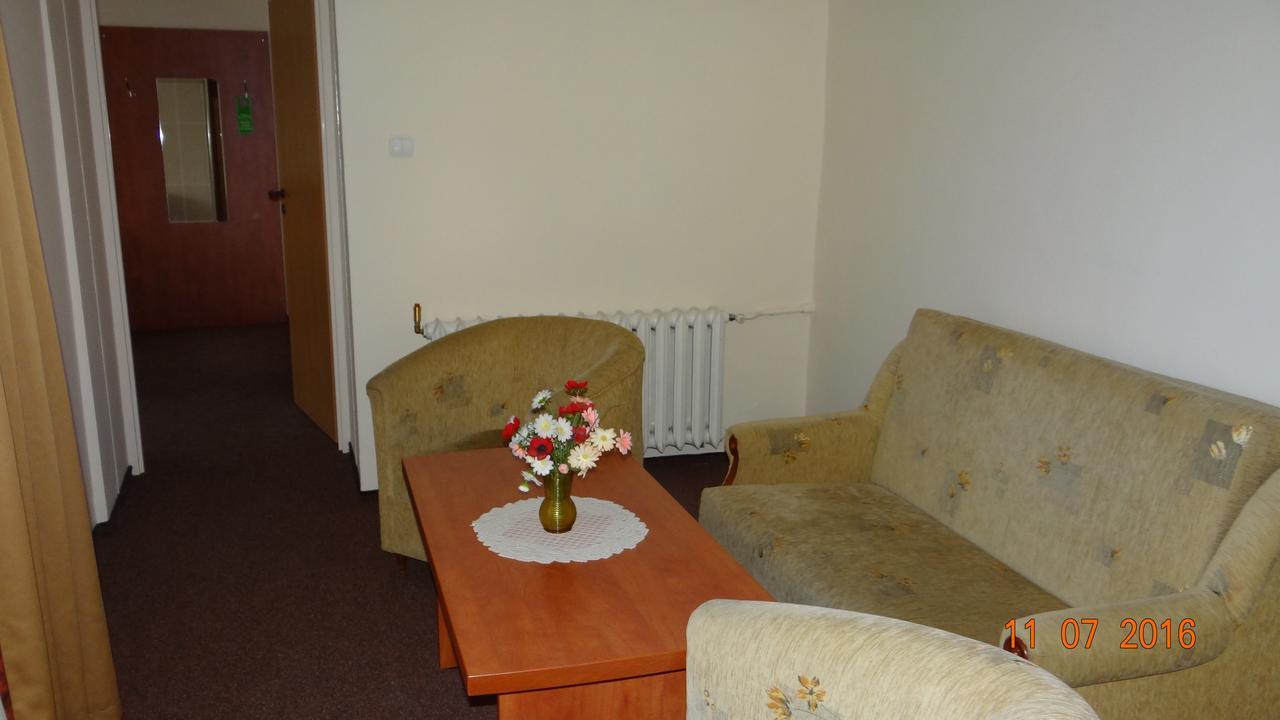 Gwarek Hotel Кудова-Здрой Екстериор снимка